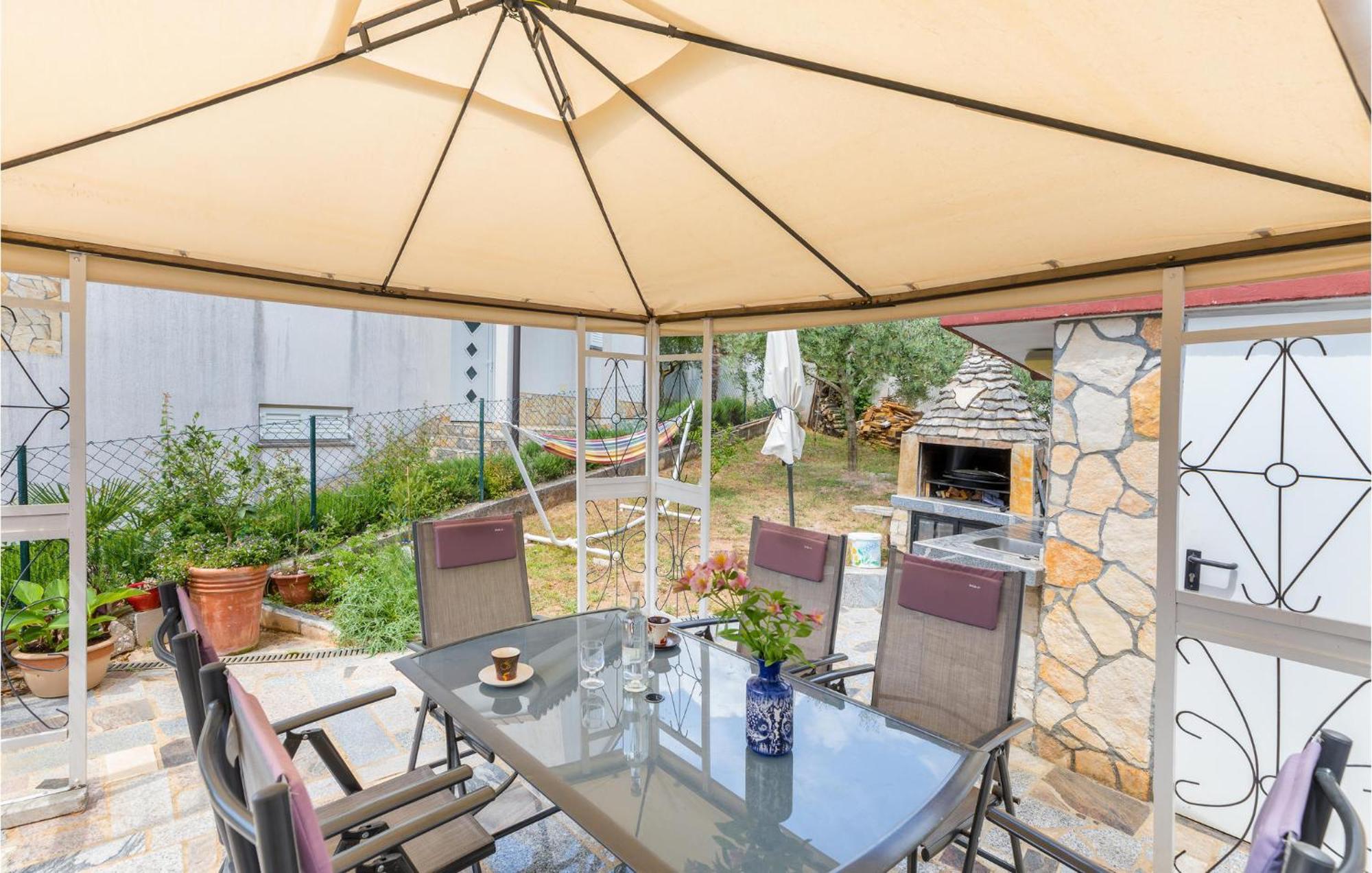 Beautiful Apartment In Barbariga With Kitchen Экстерьер фото