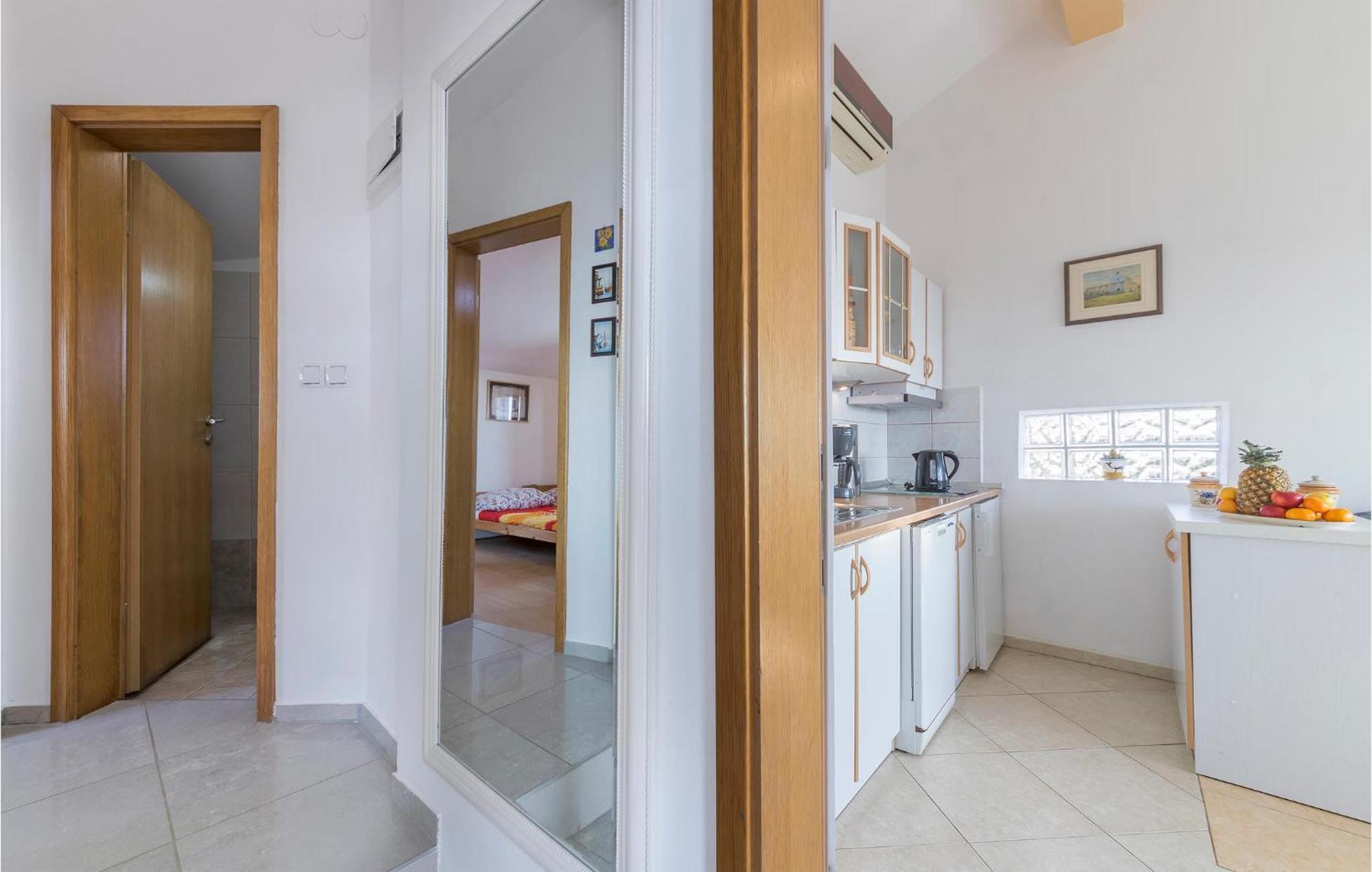 Beautiful Apartment In Barbariga With Kitchen Экстерьер фото