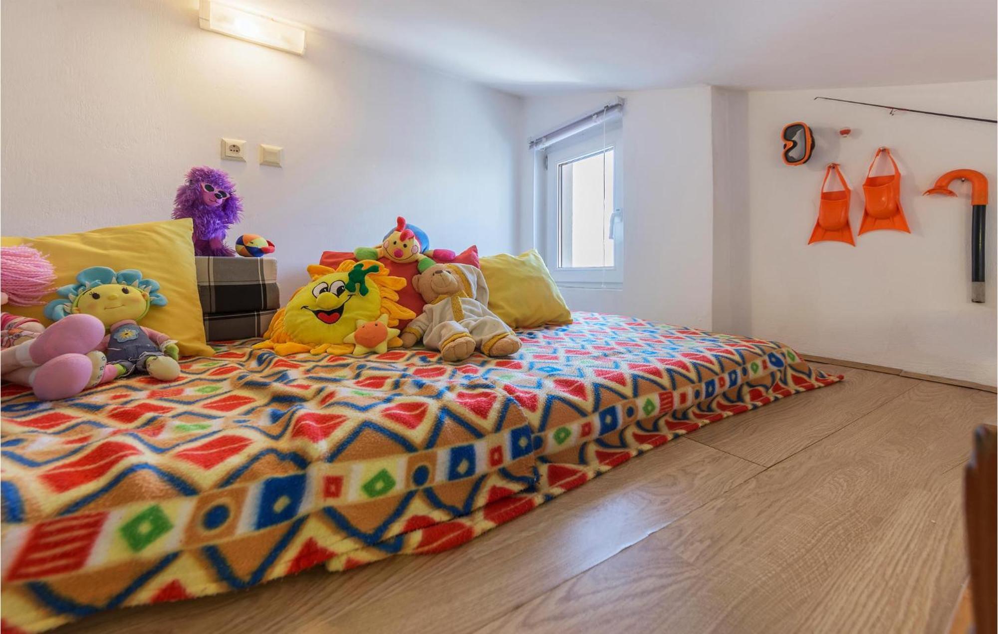 Beautiful Apartment In Barbariga With Kitchen Экстерьер фото